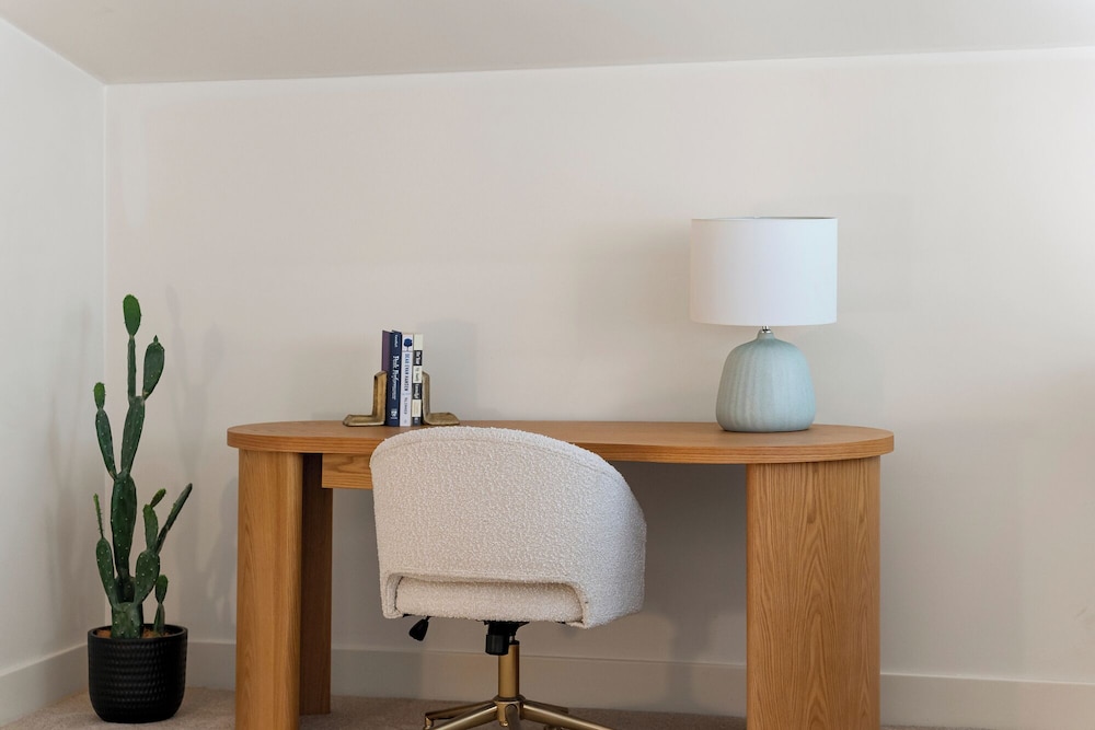 Crown Street Apartments by Urban Rest