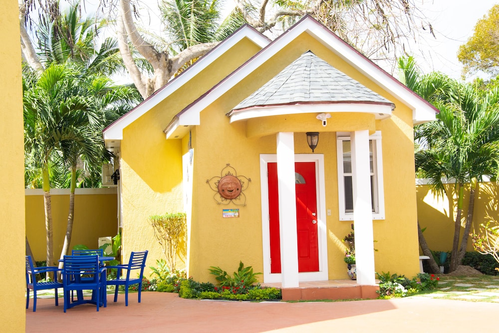 Brownstone Marlin Drive