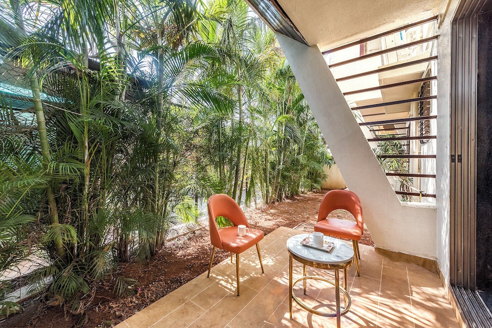 Cosmicstays Luxe Oasis Pool & Bar Villa
