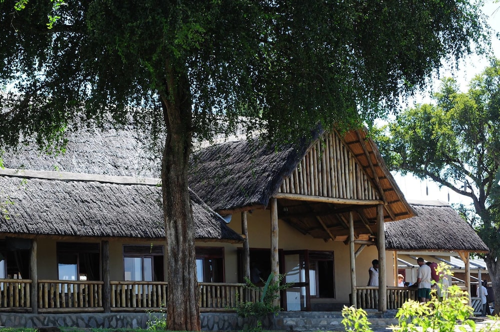 Pakuba Safari Lodge view 2