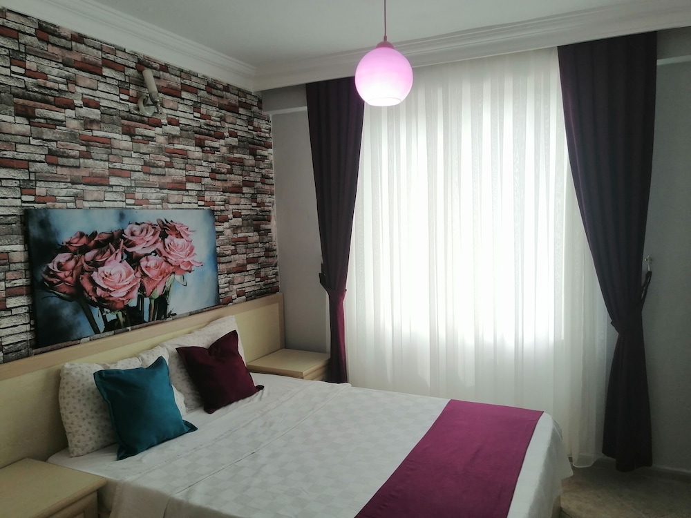 Çamlık Zeynur Otel view 2