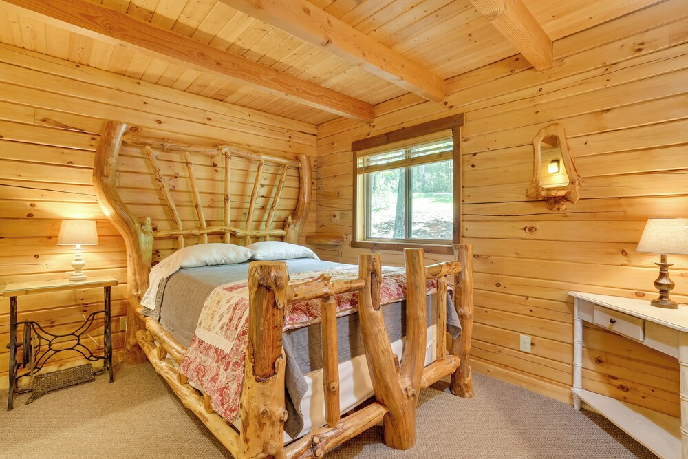 'pine Knob' Cabin w/ Snowy Bluff Views in Mindoro!