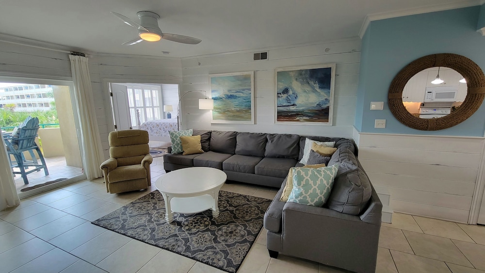 Desoto Beach Club 102