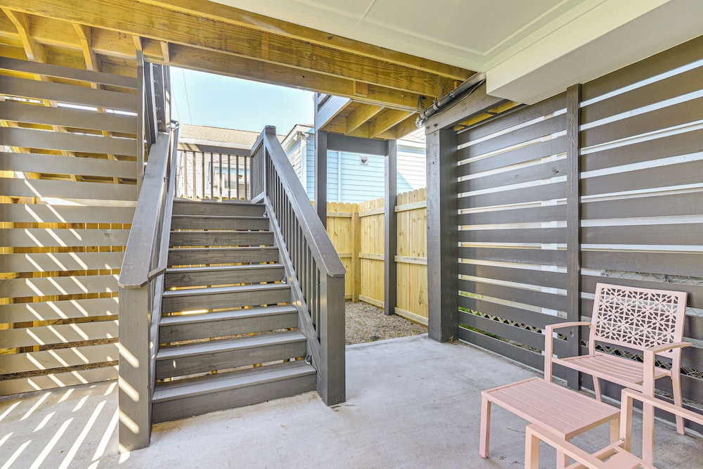 1 Mi to Galveston Beach, Seawall: New Tiny Home!