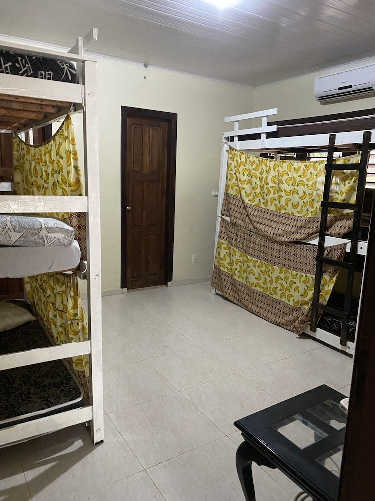 Macaco Surf House - Hostel