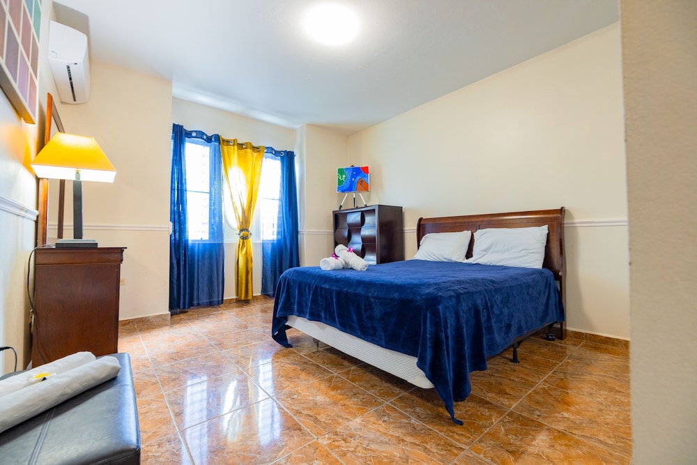 Big vacational house in Isabela