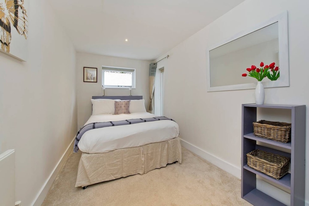Fantastic 3 Bed Apartment In Earls Court