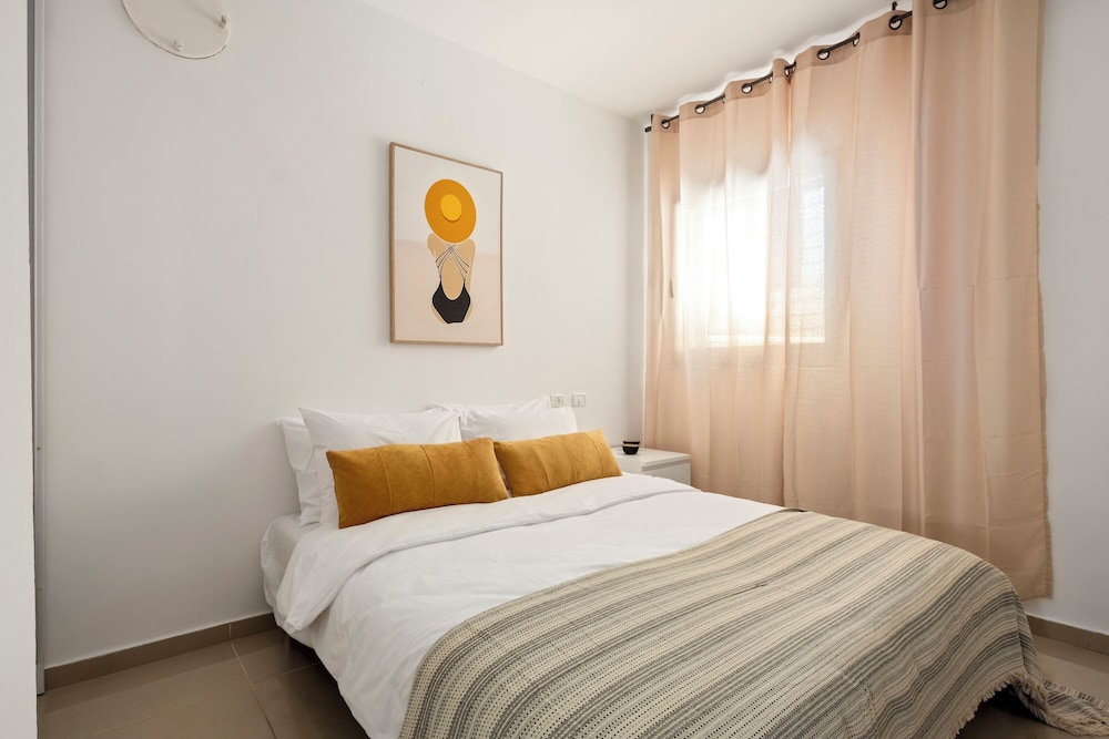 Sea View Beach Penthouse by Sea N' Rent