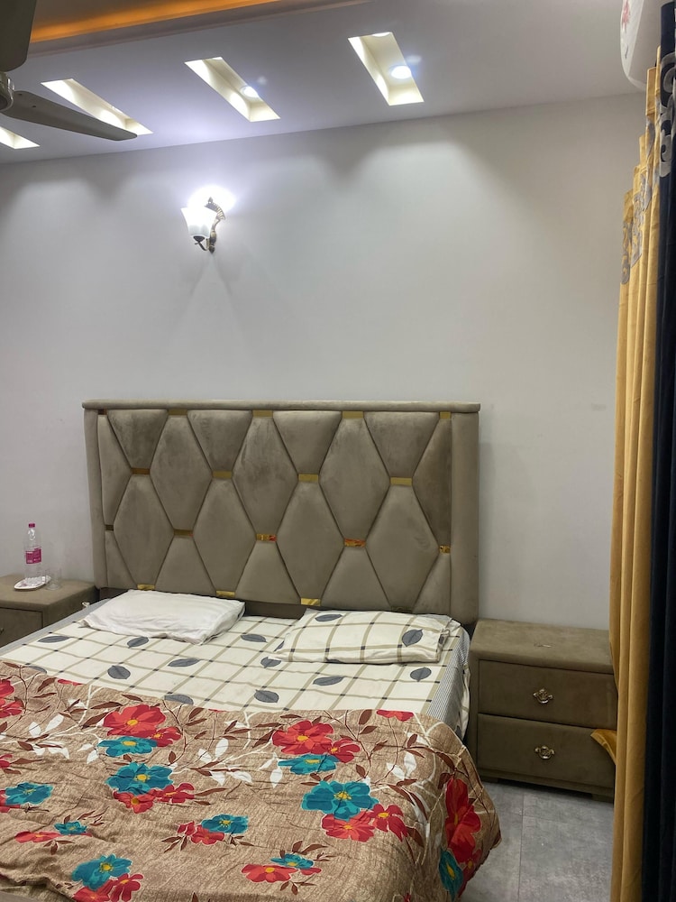 Pyramid Guest House