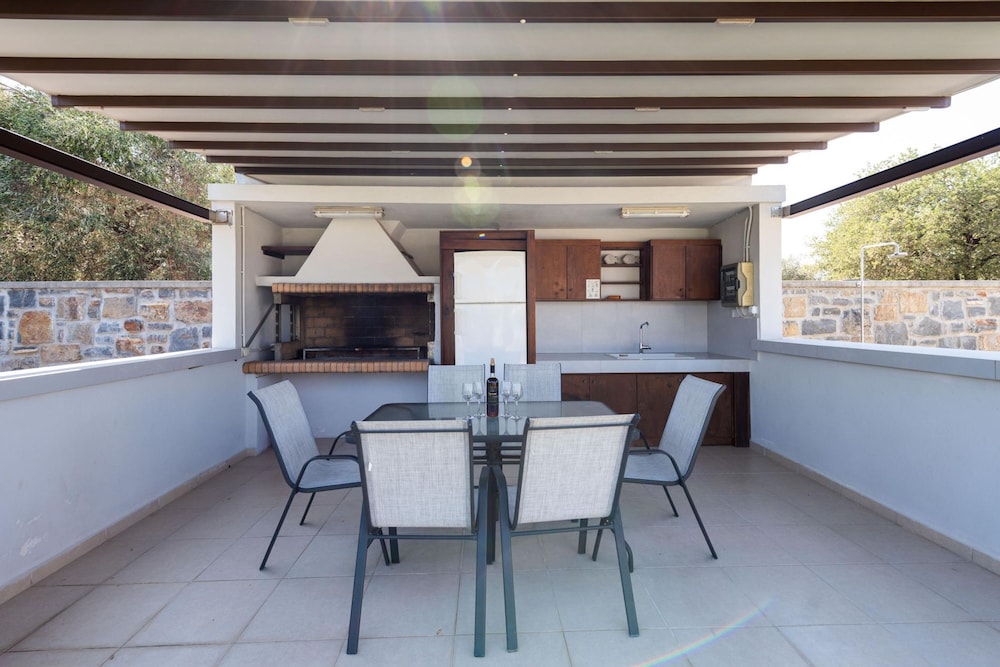 Villa Liatiko With Private Pool