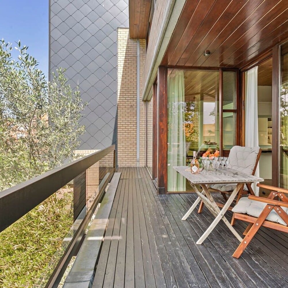 Modernist Design House With Garden Near the Beach