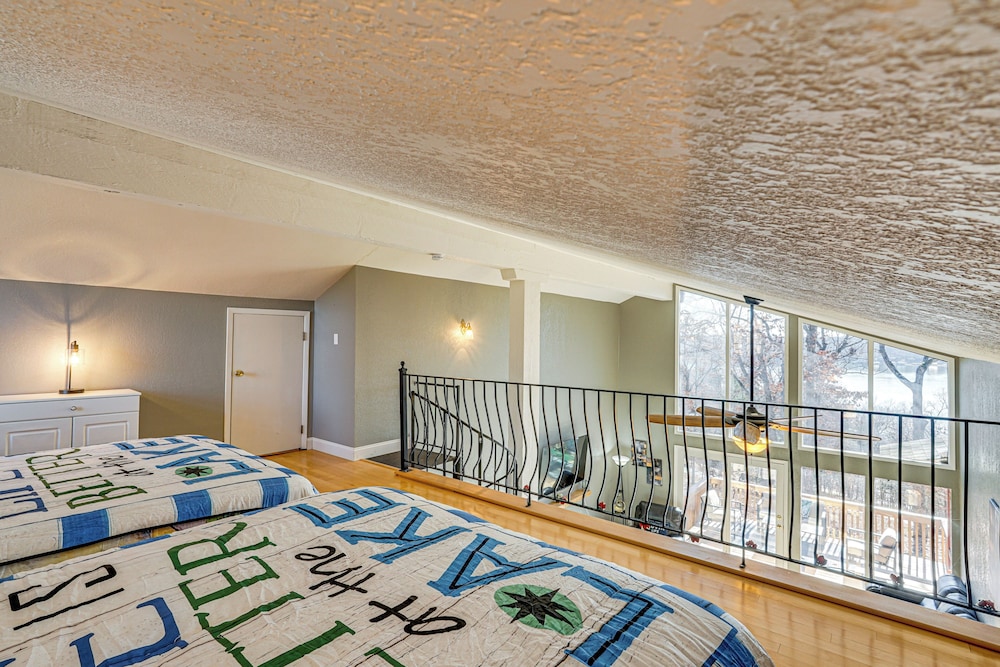 Luxury Lake Home, Amazing Views, Resort Amenities