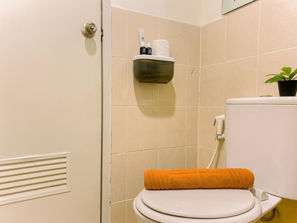 Good and Homey 2BR Apartment Podomoro Golf View