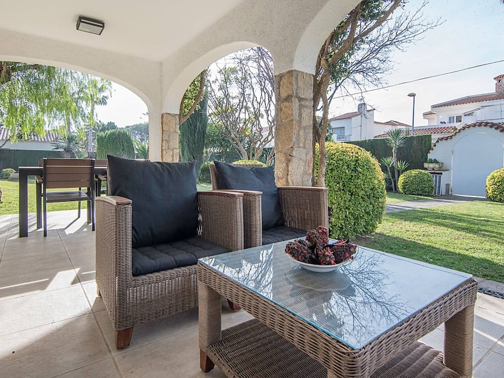 Beach In Cambrils Villa With Private Pool