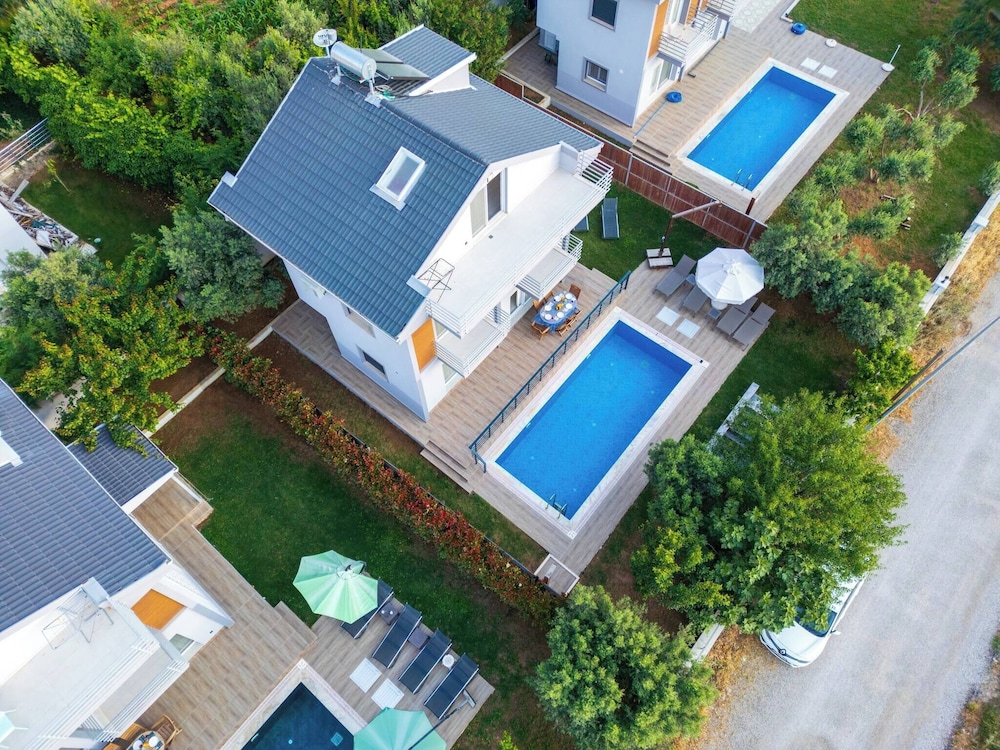 Ölüdeniz Plajına Yakın 3 Yatak Odalı Villa