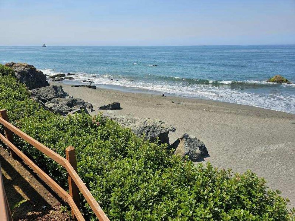 Oceanfront Cabin 9 With Jacuzzi Awesome Views