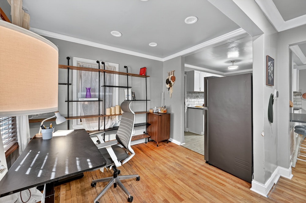 Charming East Atlanta Oasis Meets City Vibe 2 Bedroom Home
