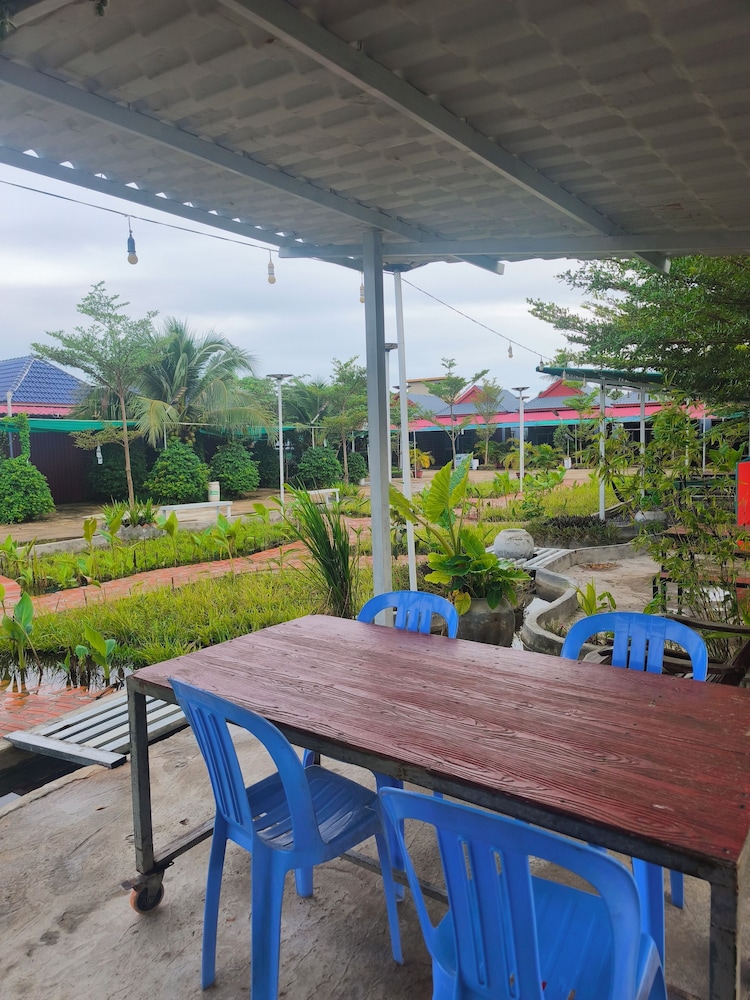 AHHA Bungalow Kampot