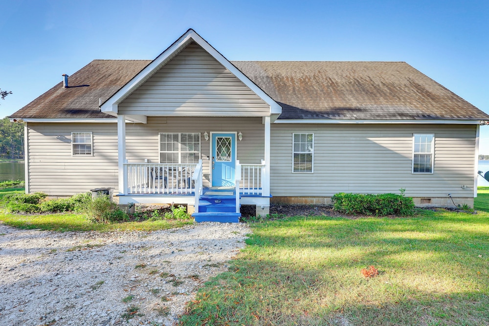 Milledgeville Vacations - Waterfront Sparta Retreat w/ Dock, Deck  Grill - Property Image 12