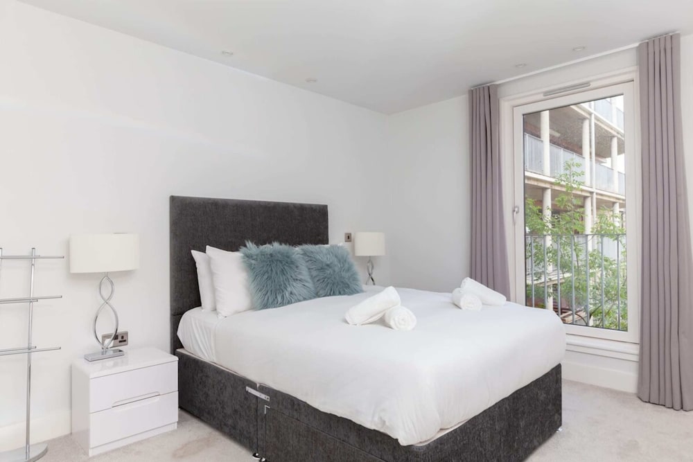 Luxurious Central Edinburgh Apartment - Sleeps 6