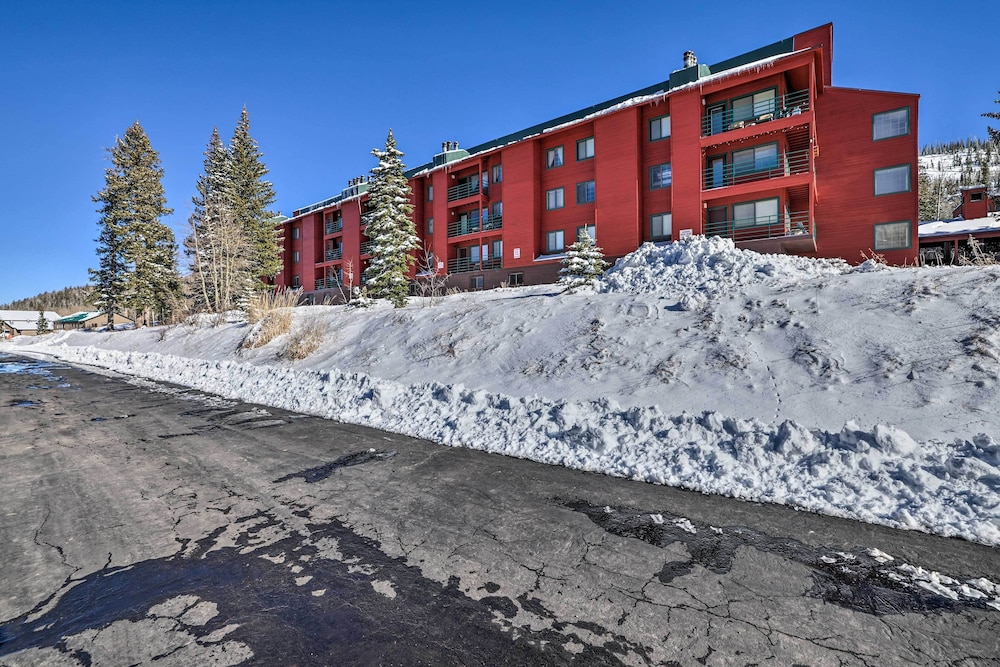 The Bunk House - Ski-in/ski-out at Giant Steps! view 4