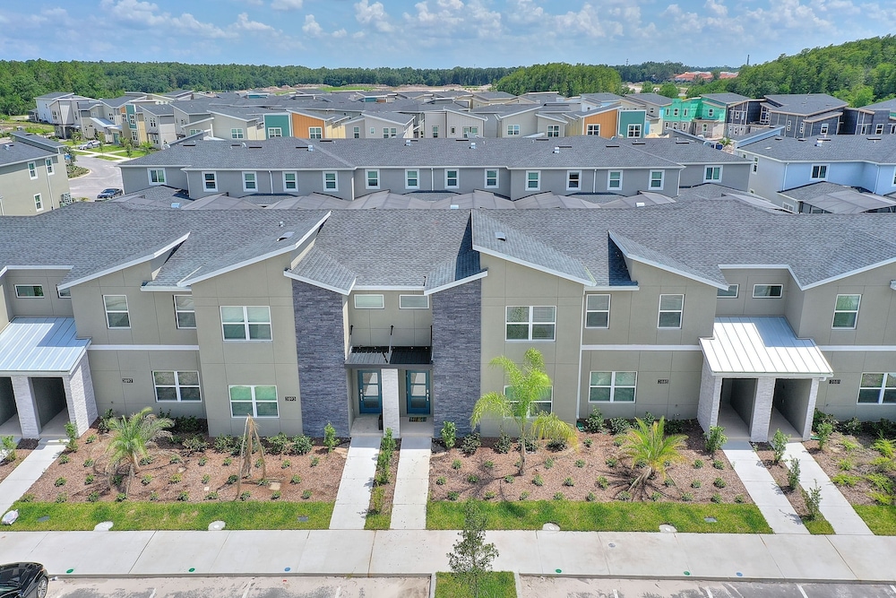 Plush Pelican, At Storey Lake By Shine Villas #839 4 Bedroom Home view 4