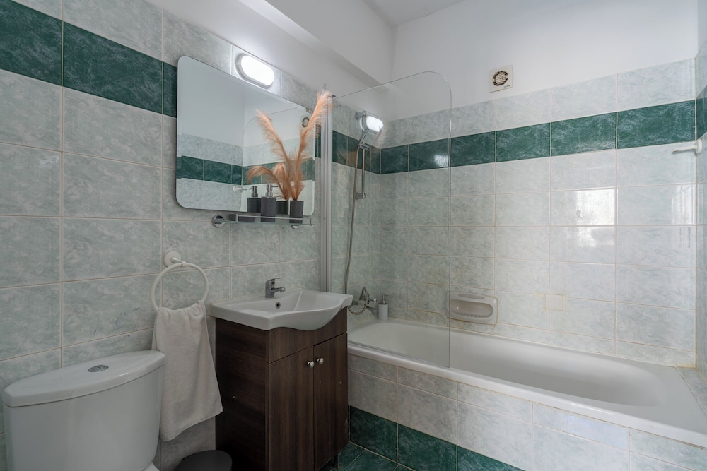 Araminta 2-Bedroom Apartment in Larnaca