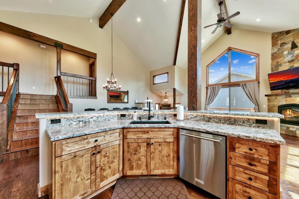 1008c Mountain View Retreat 5 Bedroom Home