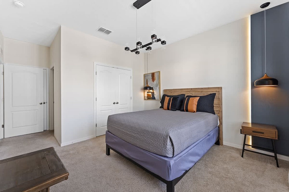 Star Wars Themed Movie Theater 6BR