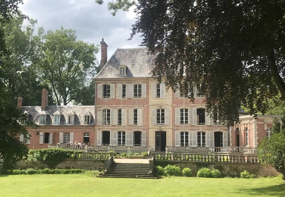 Chateau de Bouillancourt en Sery view 3
