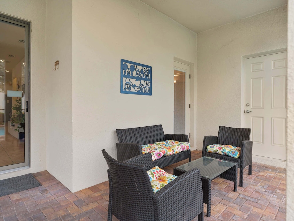 Family Fun Retreat Near Disney With Game Room & Themed Bedrooms