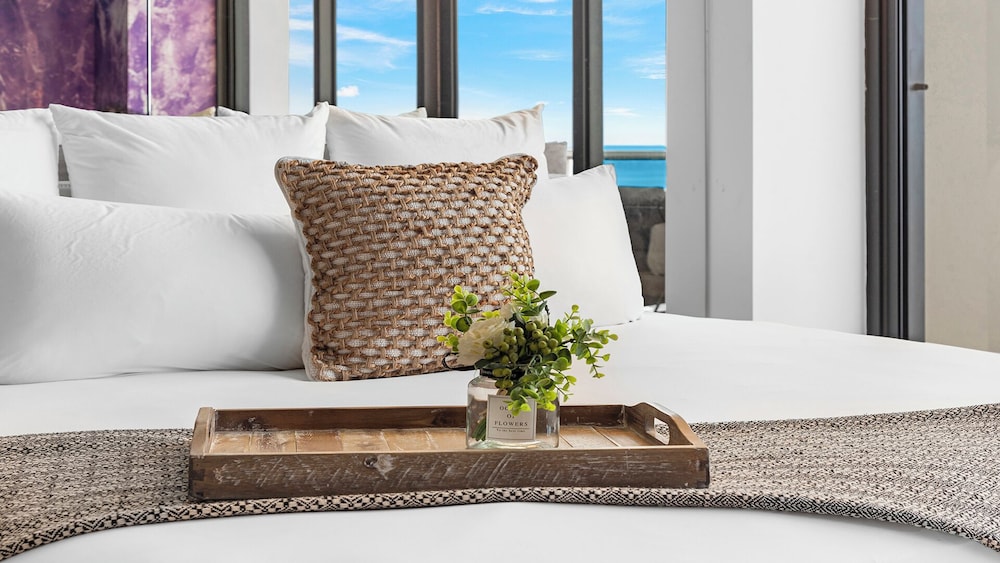 Luxury Vacation Rentals in South Beach by LRMB