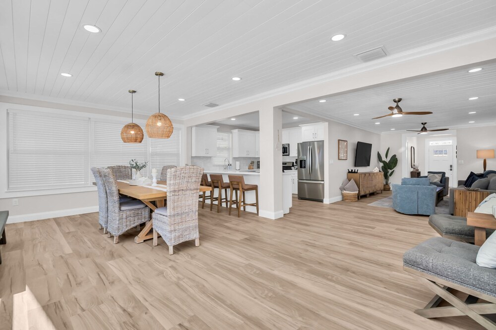 NEW Beach Envy 4BR Pool Spa Steps From Sand