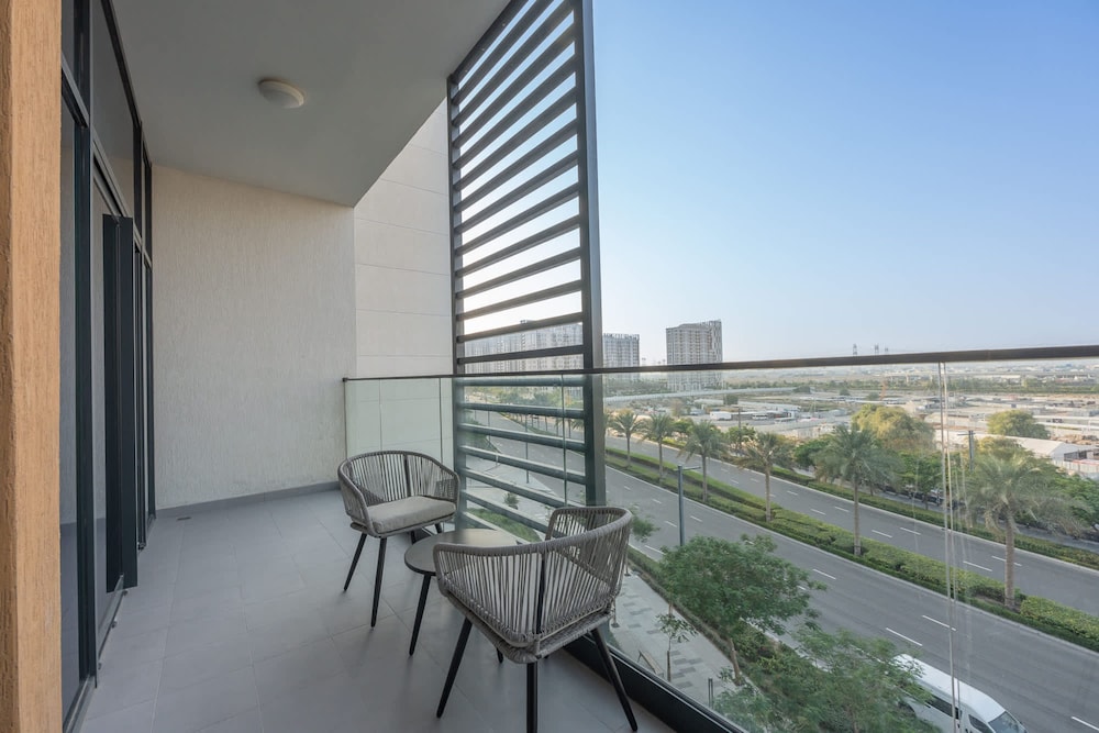 Modern Aesthetic 1-bedroom Apartment in Dubai Hills