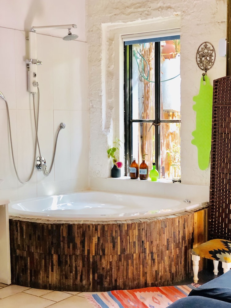 Trieste Neve Tzedek Boutique Suites