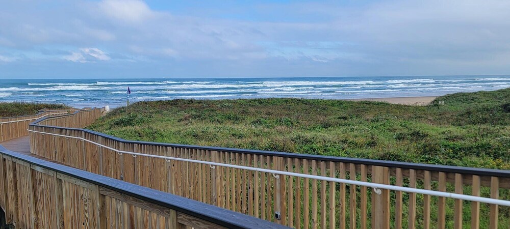 121 Snapper By The Sea 4 Bedroom Home