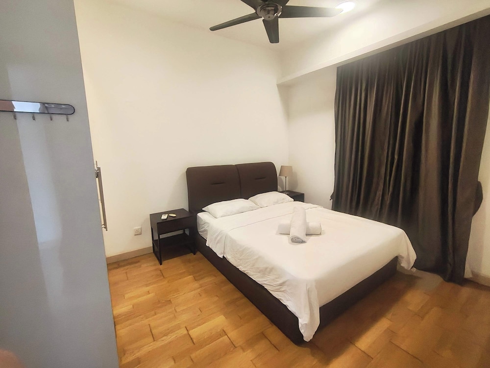 A Stylish High Floor 3BR Apt at Bukit Bintang