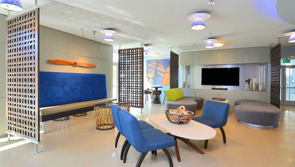 Global Luxury Suites at Marina Del Rey