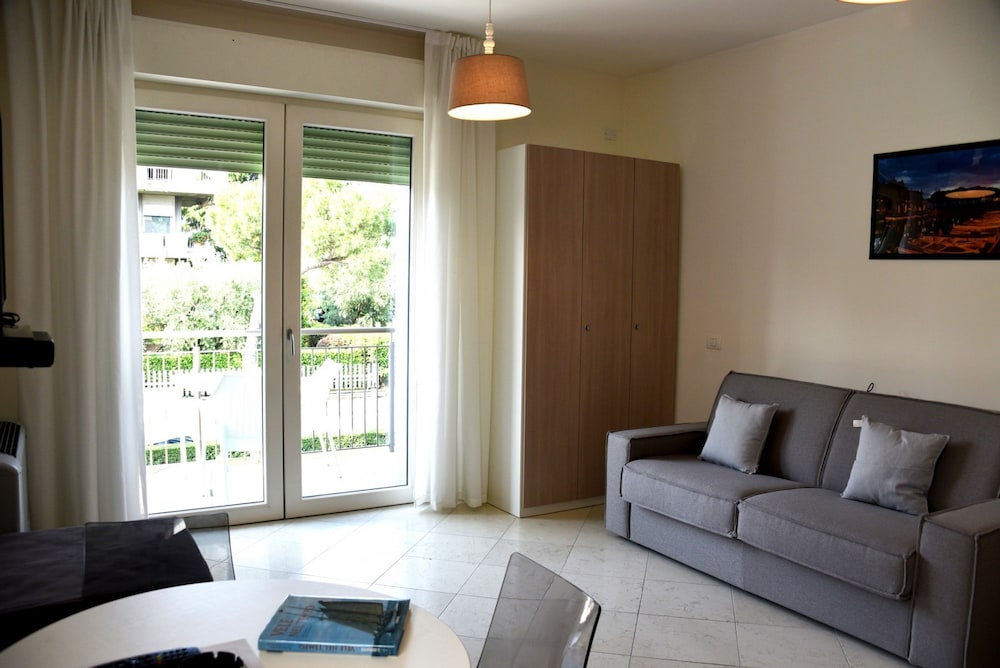 Residenza Miralago - 17 Versilia - LOC BK