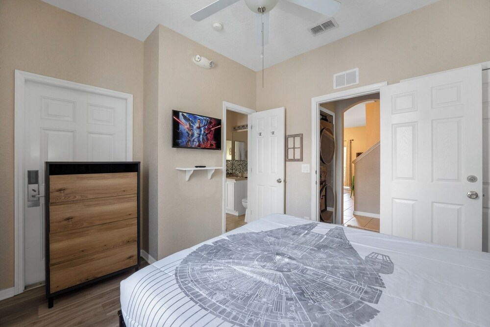 Family 4BR Home w/ Resort Pool Near Disney