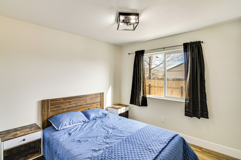 1 Mi to Pioneer Crossing Casino: Fernley Retreat!