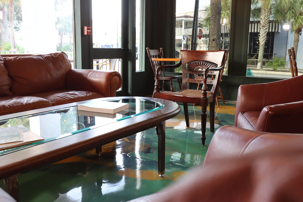 Sebring Vacations - The Roanoke Hotel - Property Image 8
