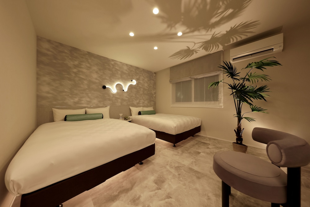 Crystal Villa SHIRARAHAMA BEACH view 3
