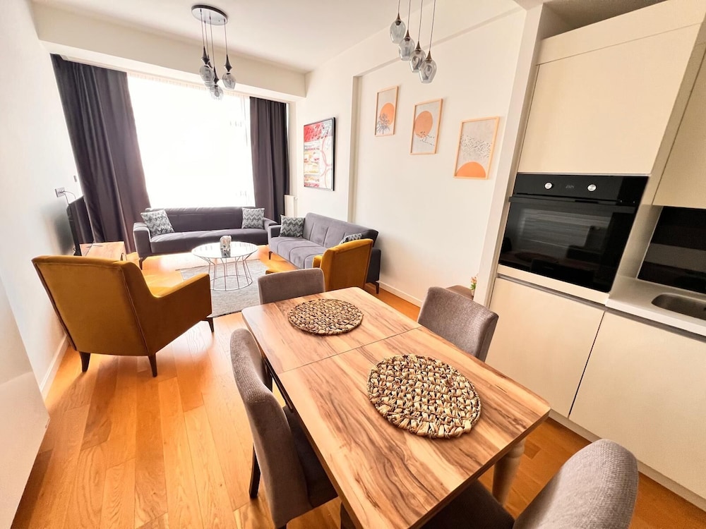 G Tower Residence Apartment Rentals