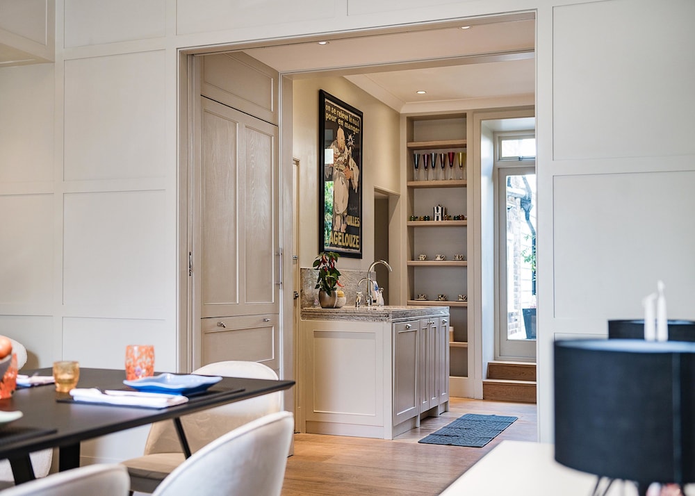 The Notting Hill Townhouse - by Out of Office Lifestyle