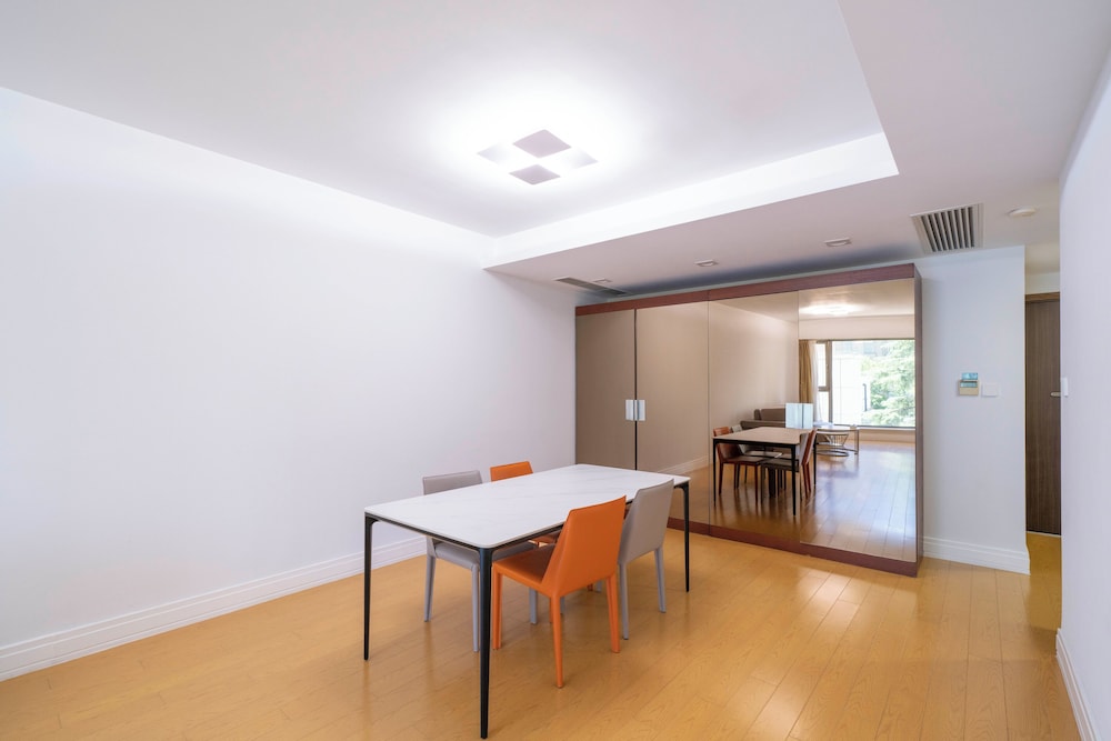 Tyms Modern 2BR 1BA Suite Xujiahui Metro