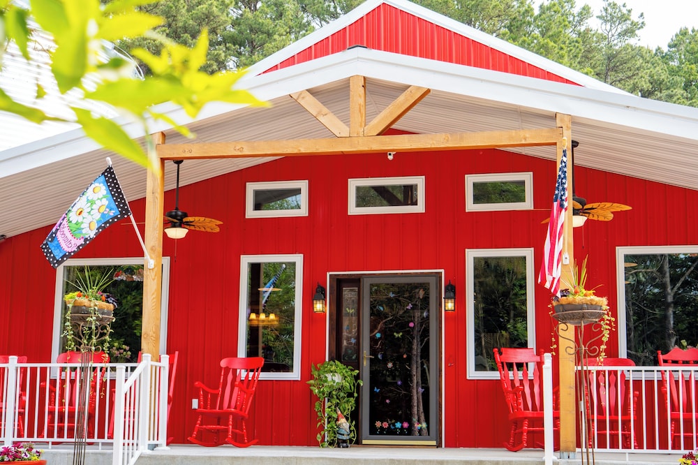 Hermann Grain Bins BNB