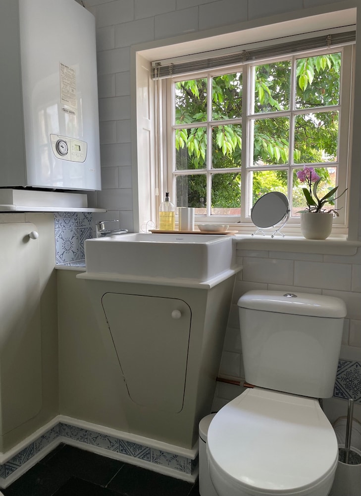 Historic 1Bd Cottage In Heart Of Farnham