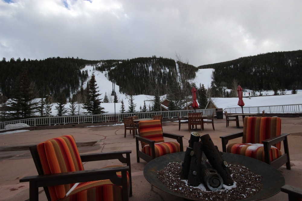 Slopeside 2773 view 5