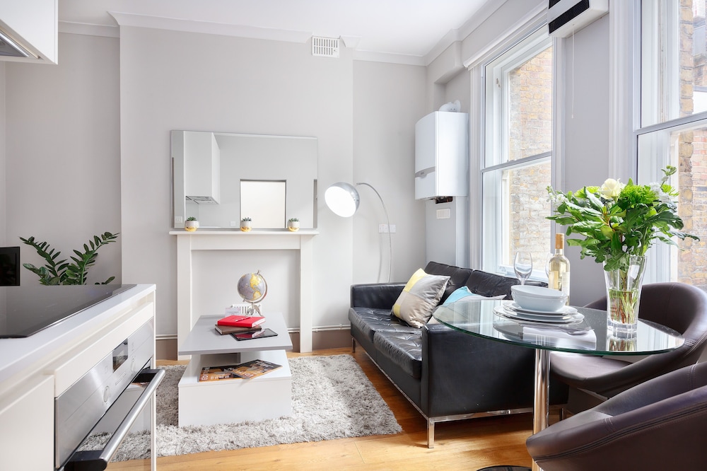 One Bed Serviced Apts near Oxford Street
